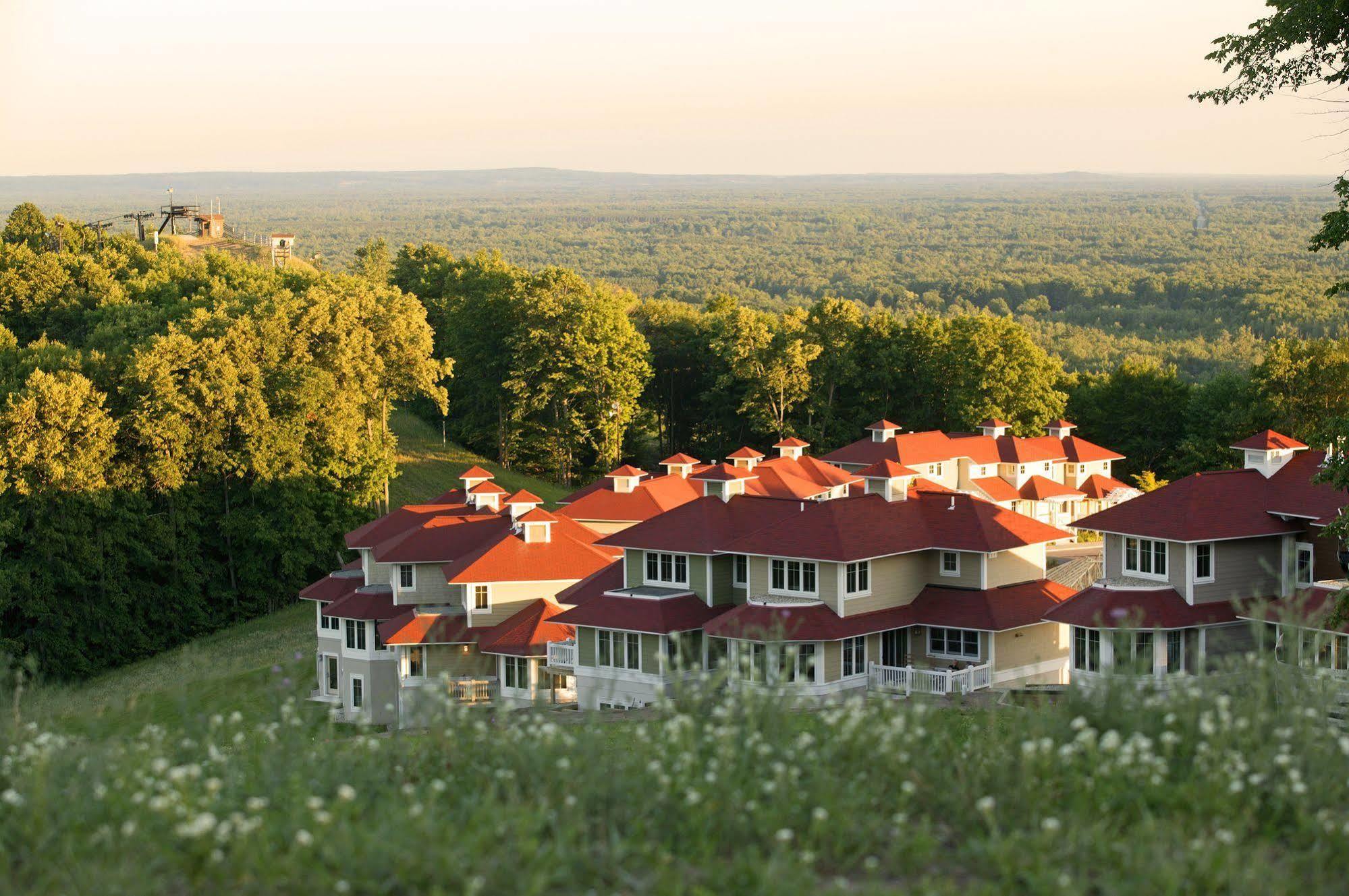Crystal Mountain Hotel Thompsonville Bagian luar foto